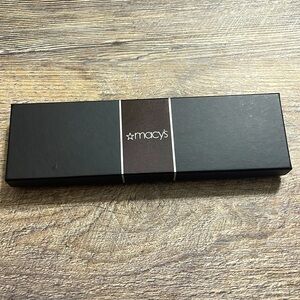 Gift box for jewelry
